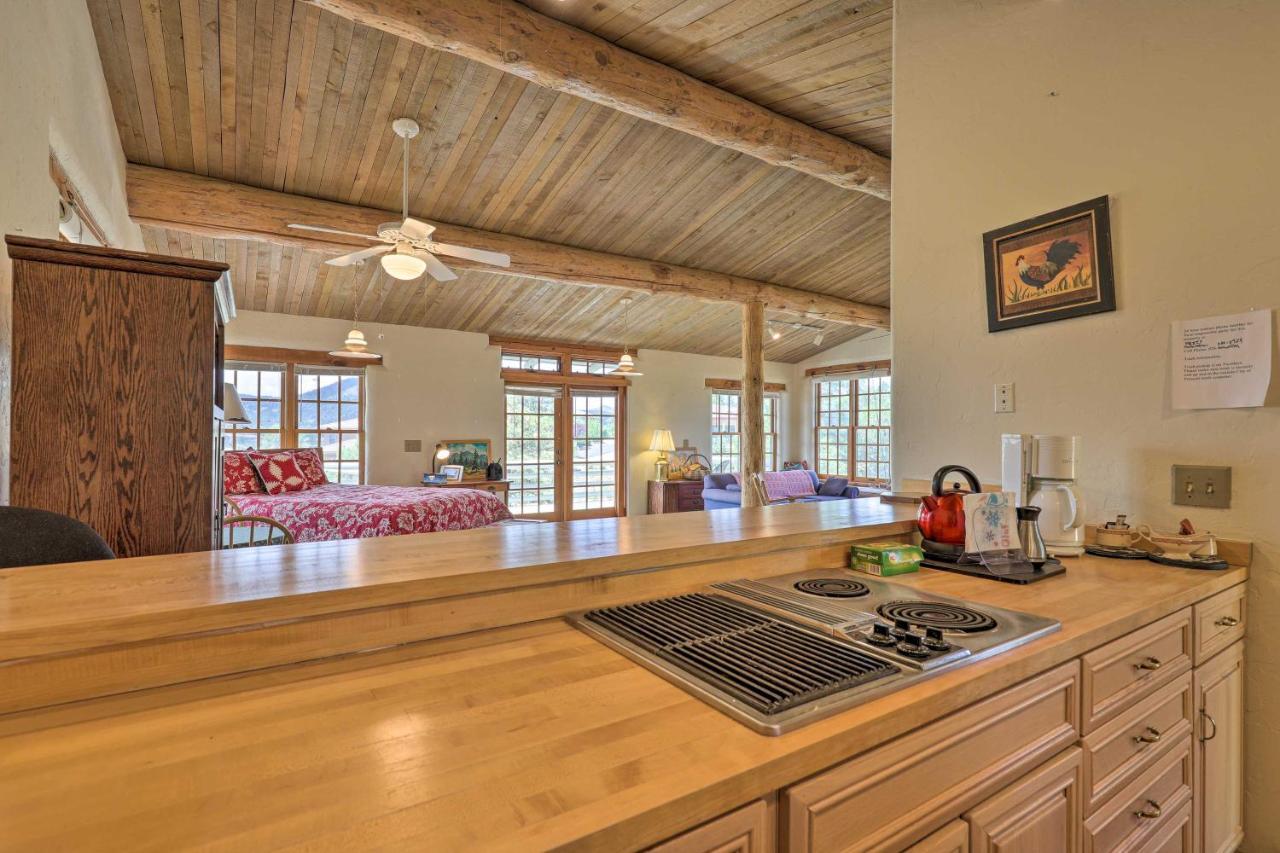 Bright Prescott Studio With Thumb Butte Views! Exteriör bild