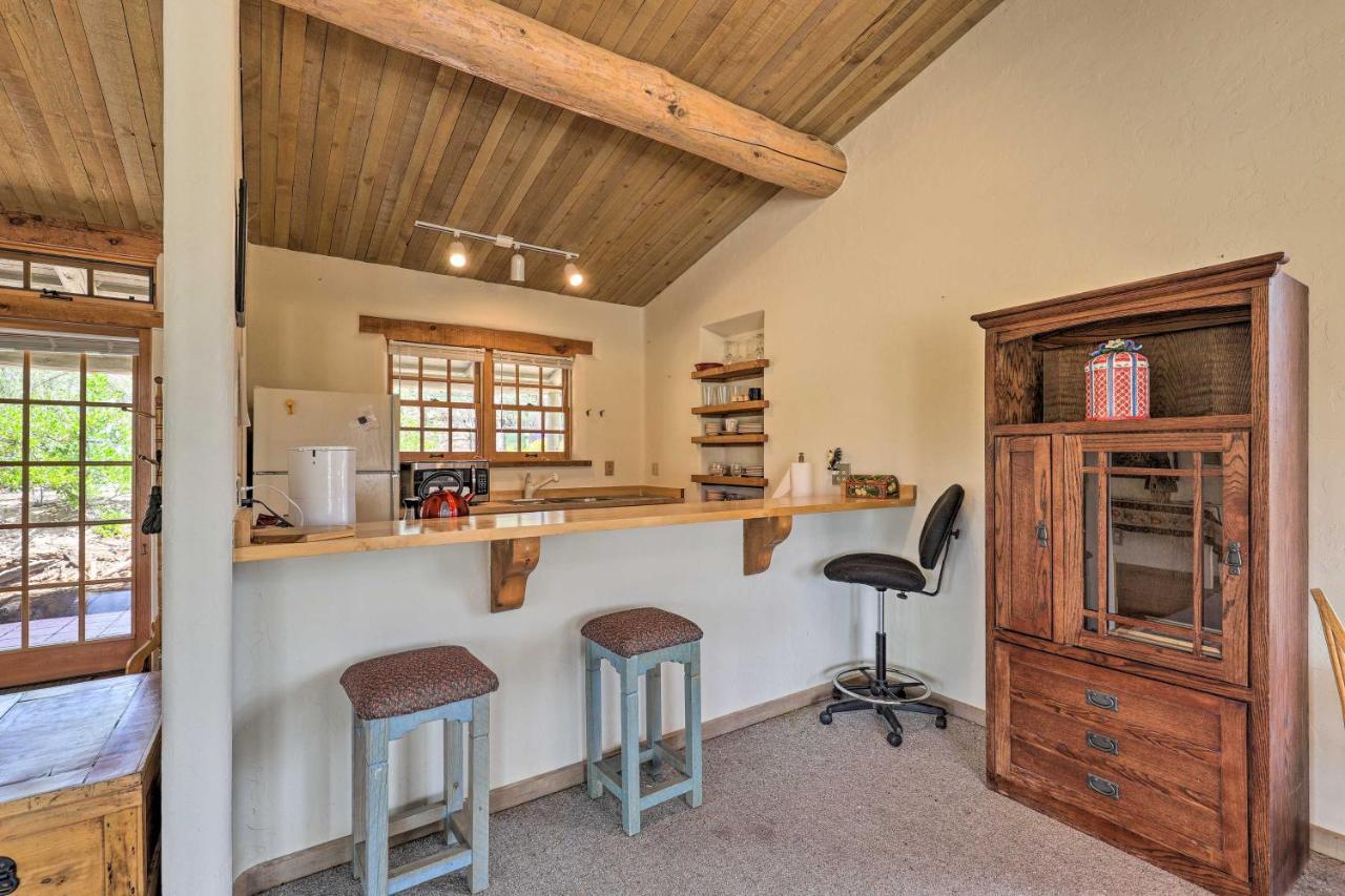 Bright Prescott Studio With Thumb Butte Views! Exteriör bild